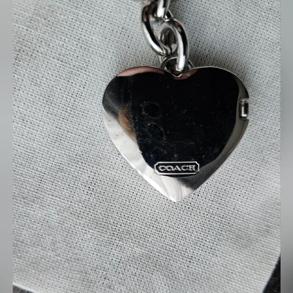 Coach Vintage Enamel Heart Picture Locket Key Chain - Picture 3 of 3